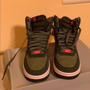 Camouflage green and pink